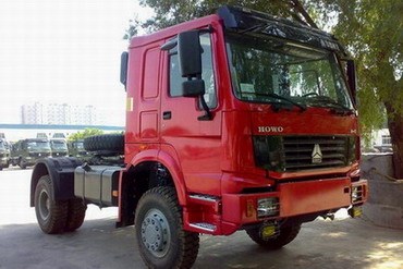 济南重汽 HOWO 4×4全驱 牵引车