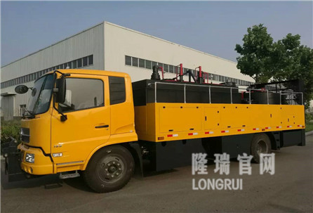 隆瑞机械 LYL5162TXB 沥青路面修补车