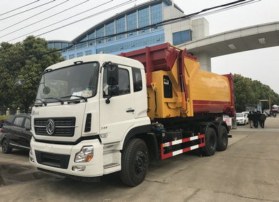 程力 DFL1250A13 东风天龙后八轮钩臂垃圾车