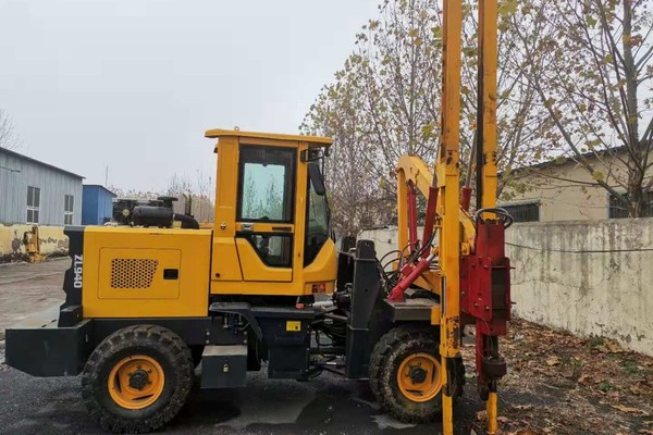 高速公路护栏打桩机 9成新波形梁护栏打桩机 现货供应