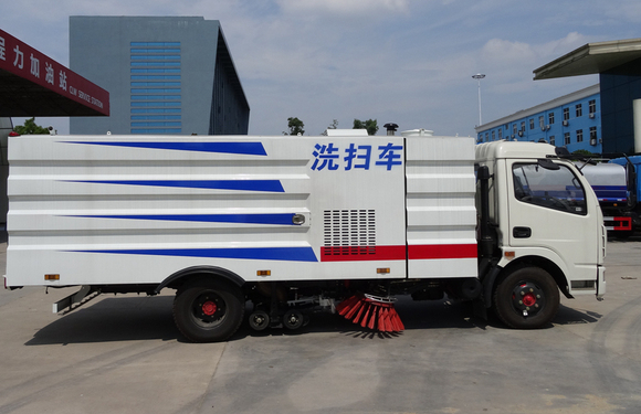 楚胜 CSC5125TXS6型 扫路车