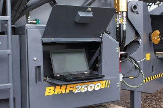 宝马格BMF 2500沥青摊铺机高清图 - 外观